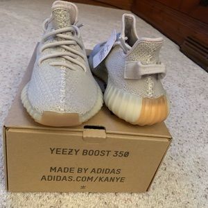 Yeezy Boost 350 V2 Sesames